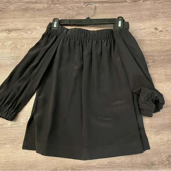 Aritzia Silk Off-the-Shoulder Top XXS - Picture 2 of 3